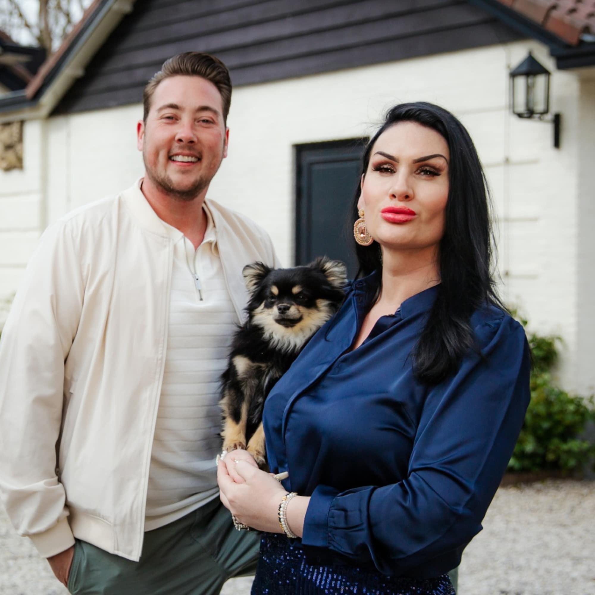 Jinsiy aloqada bolgan ayollar Bir qiz dostidan anal jinsiy aloqani rivojlantirishni soraydi